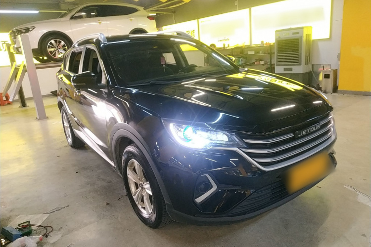 X70M 2022 image de voiture #4