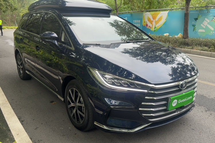 BYD Song MAX New Energy 2023 car image #4