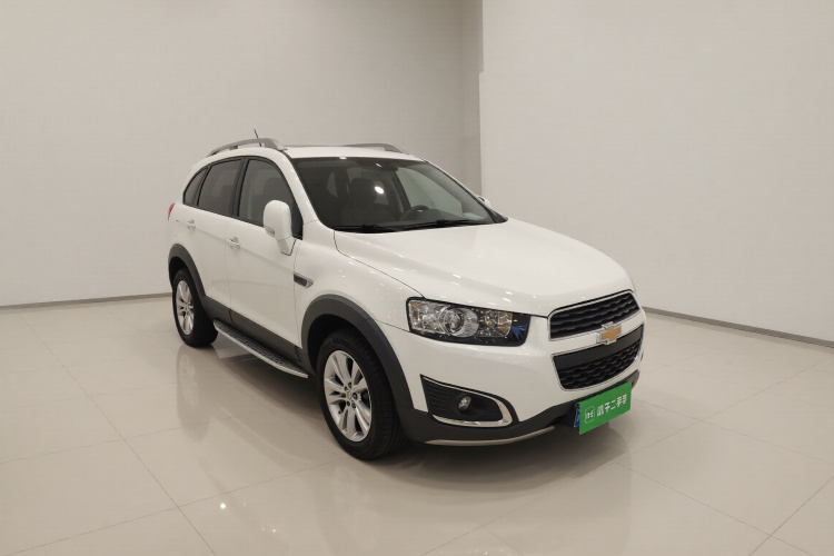 Chevrolet Captiva 2016 car image #4