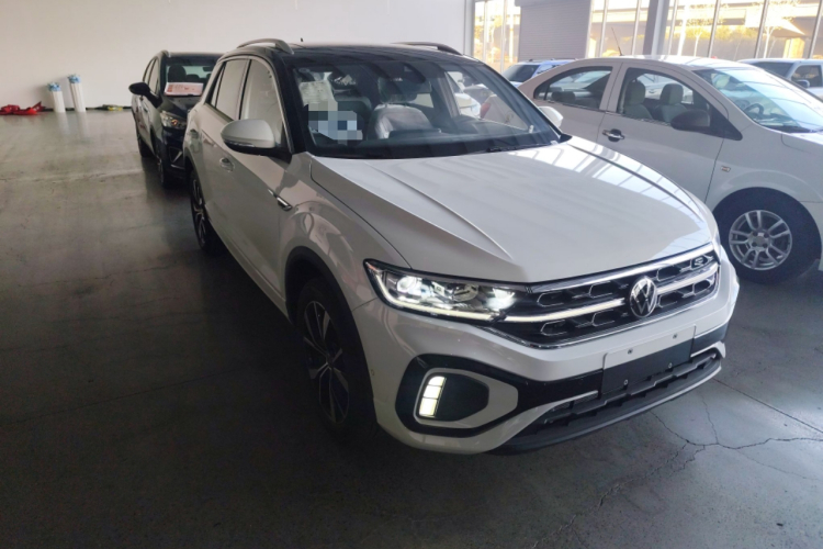 Volkswagen T-Roc 2025 car image #4