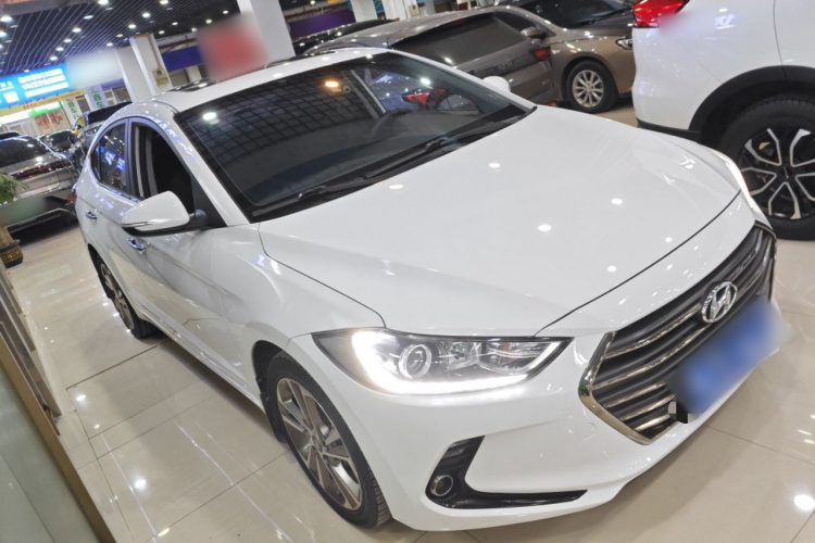 Hyundai Elantra AD 2019 car image #4