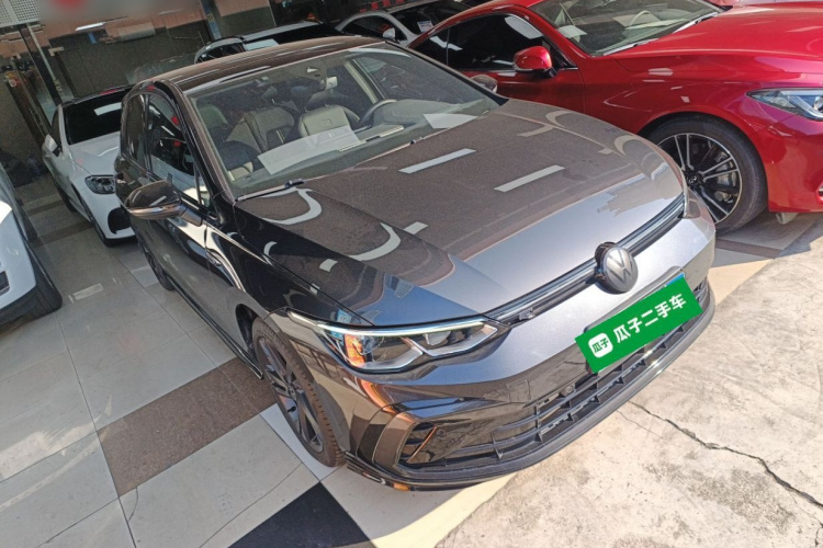 Volkswagen Golf 2021 car image #4