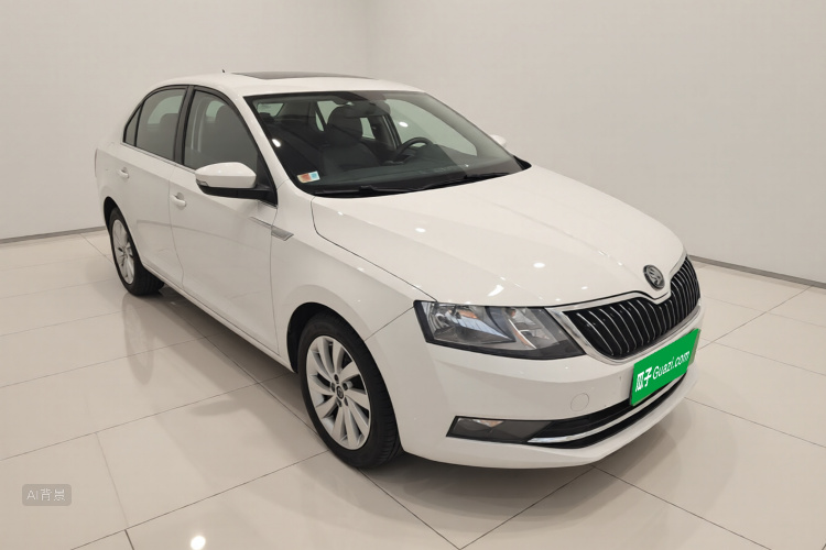 Skoda Rapid 2018 car image #4