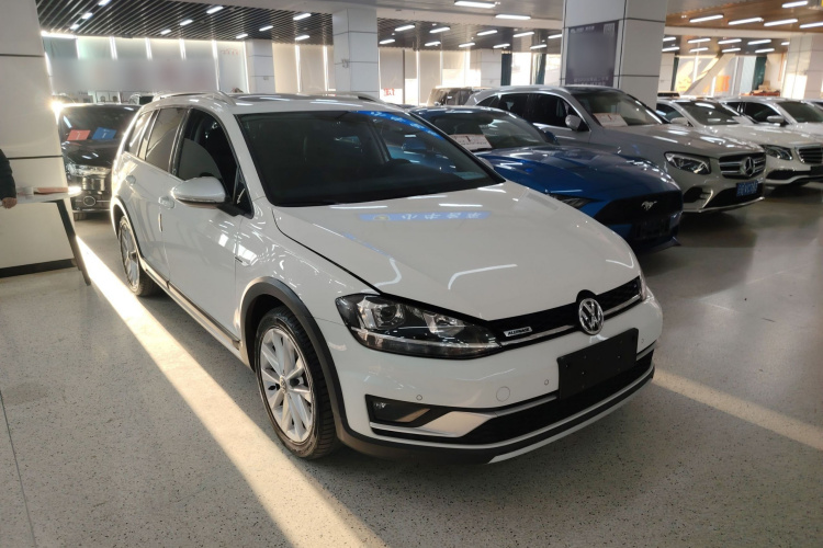 Volkswagen Golf (Imported) 2019 imagem de carro #4