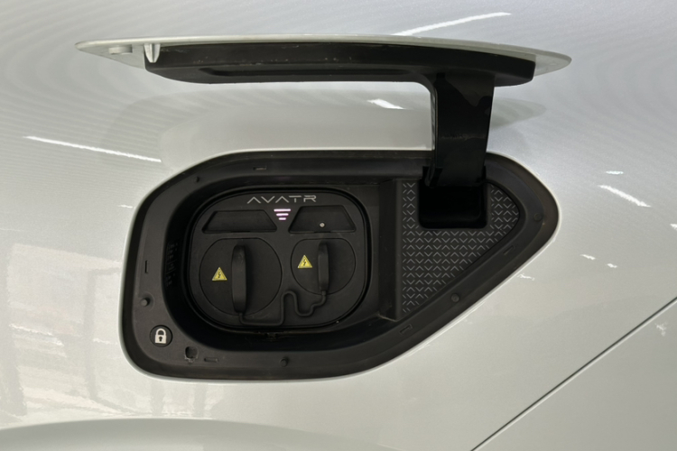Avatr 07 2025 car image #4