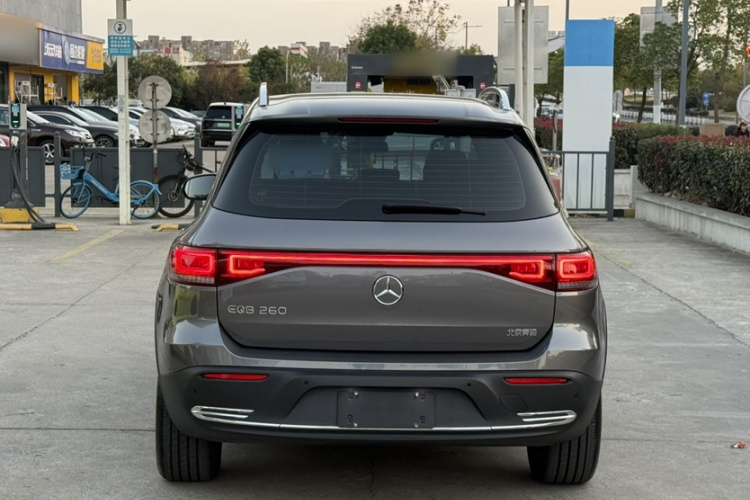 Mercedes-Benz EQB Class 2022 #4 Mercedes-Benz EQB Class 2022 car image #4