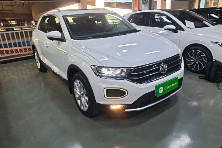 Volkswagen T-Roc 2020 car image #4