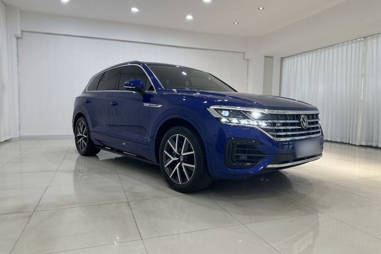 Volkswagen Touareg 2023 car image #4