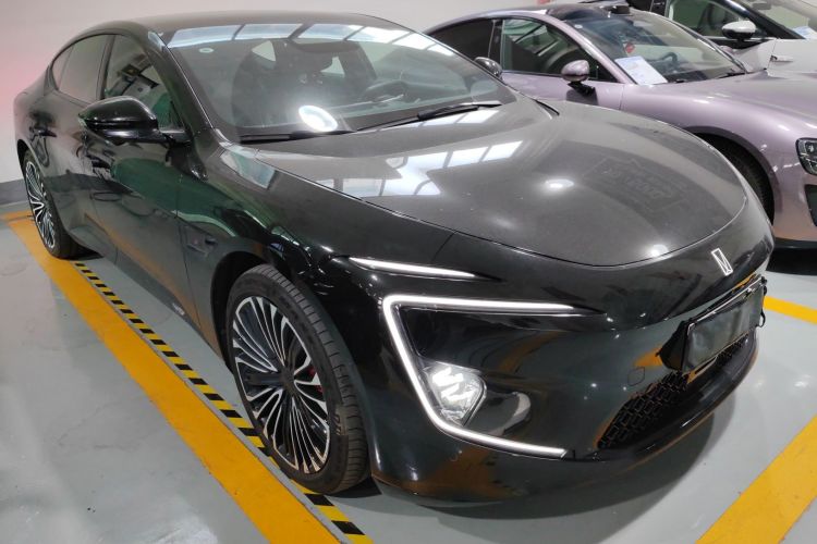 Avatr 12 2024 car image #4
