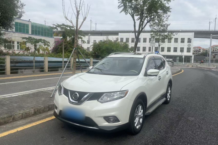 Nissan X-Trail 2014 car image #4