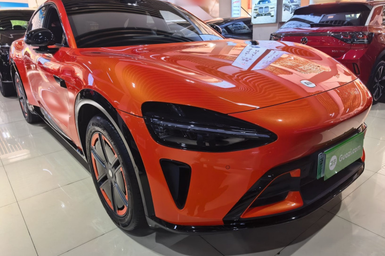 MI YU7 2025 car image #4