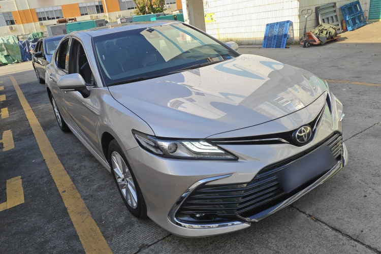 Toyota Camry 2022 immagine di auto #4