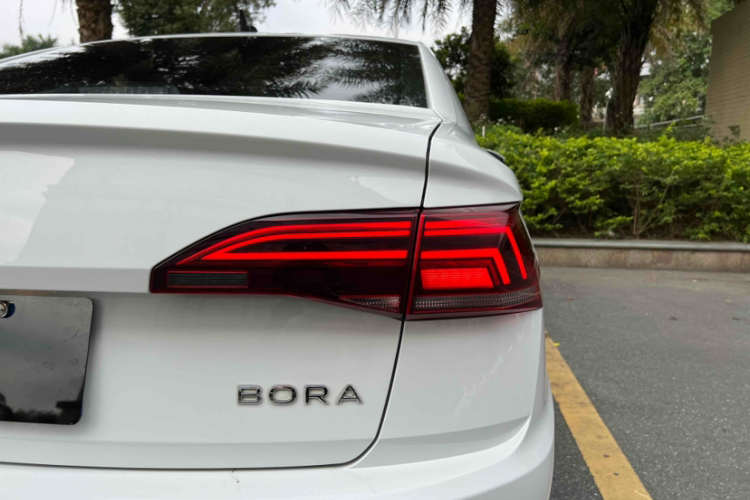 Volkswagen Bora 2019 car image #4