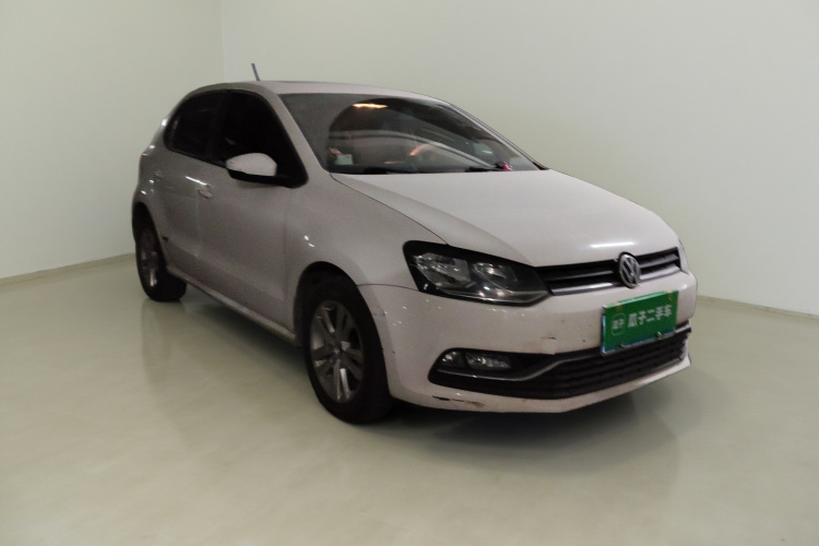 Polo 2016 car image #4