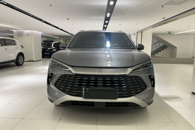 BYD SongL DM-i 2025 #4 BYD SongL DM-i 2025 car image #4