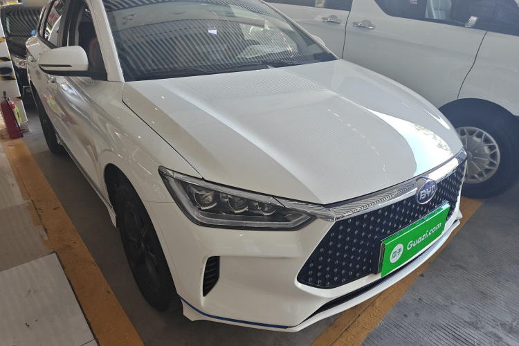 BYD e2 2022 immagine di auto #4