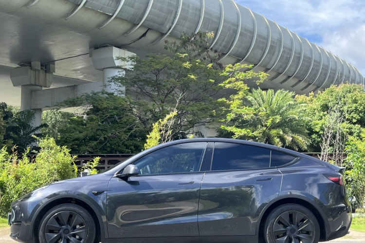 Tesla Model Y 2024 #4 Tesla Model Y 2024 immagine di auto #4