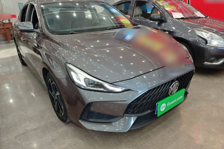 5 2021 immagine di auto #4