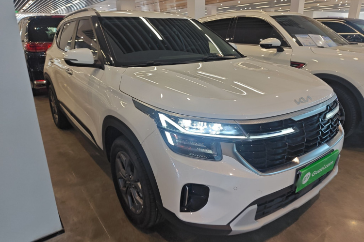 Kia Seltos 2025 car image #4
