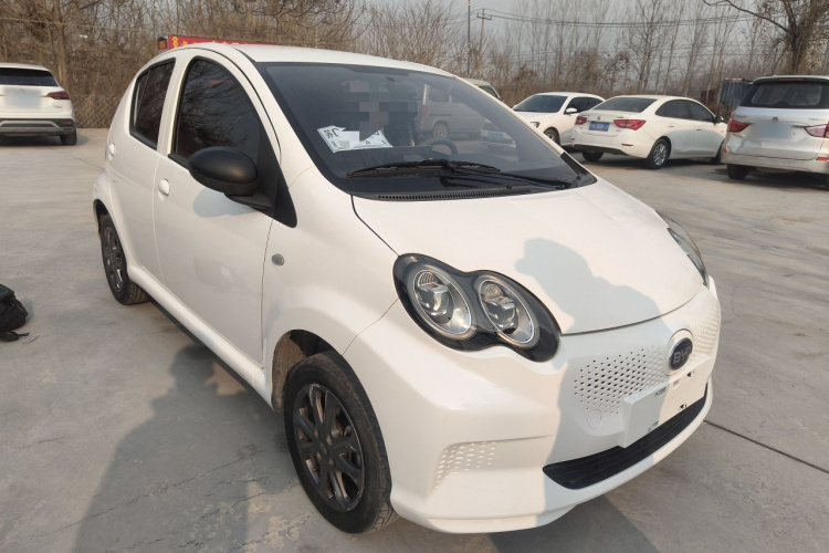 BYD e1 2019 #4 BYD e1 2019 car image #4