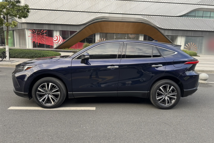 Toyota Harrier 2022 car image #4