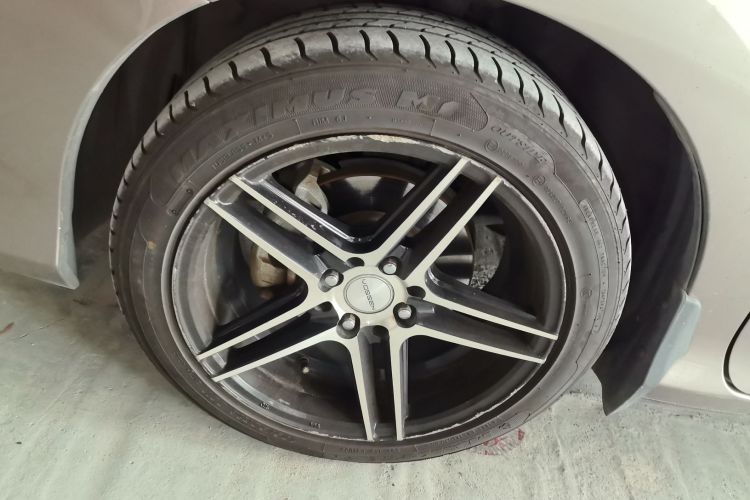 Honda Greiz 2018 صورة سيارة #4