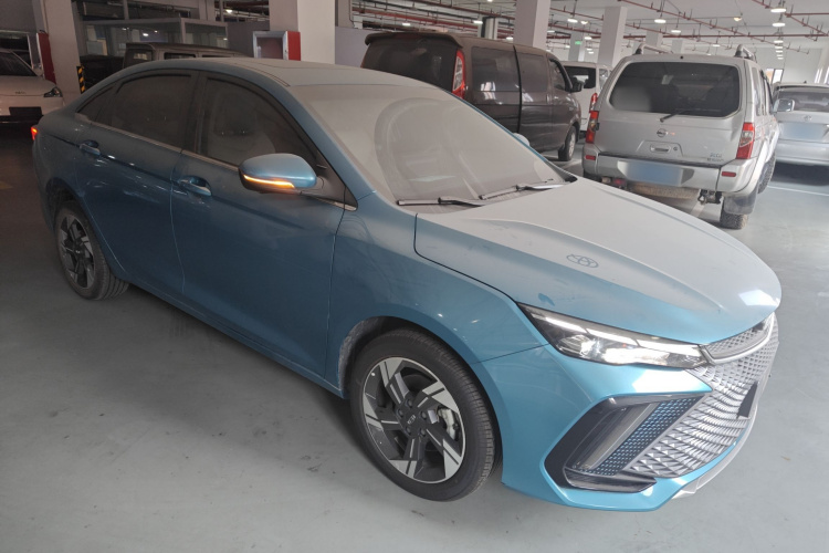 GEELY Emgrand L HiP 2023 car image #4