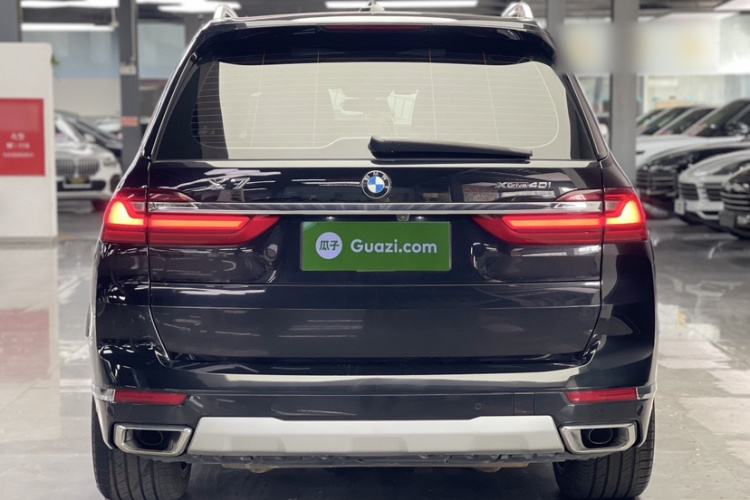 BMW X7 2020 car image #4