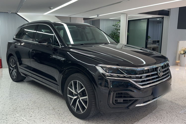 Volkswagen Touareg 2021 car image #4
