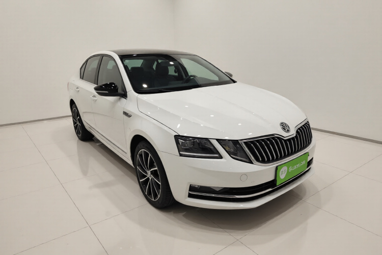 Skoda Octavia 2019 car image #4