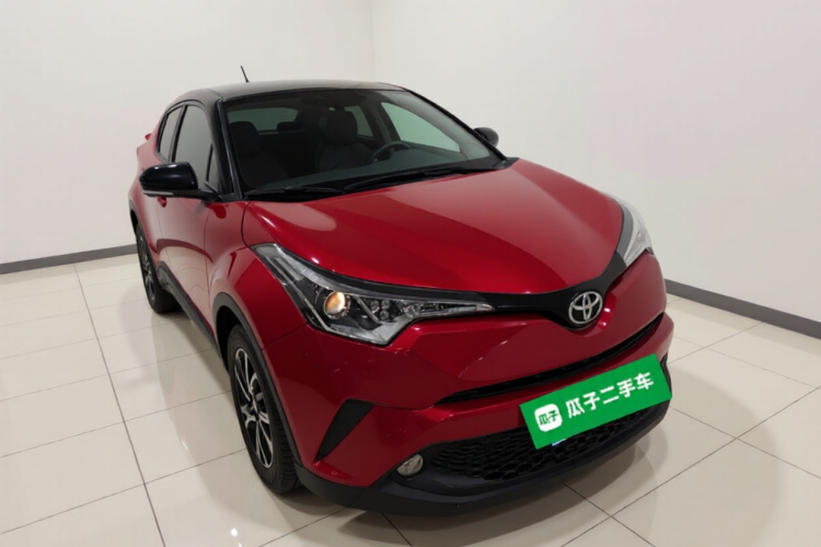 Toyota C-HR 2019 #4 Toyota C-HR 2019 car image #4