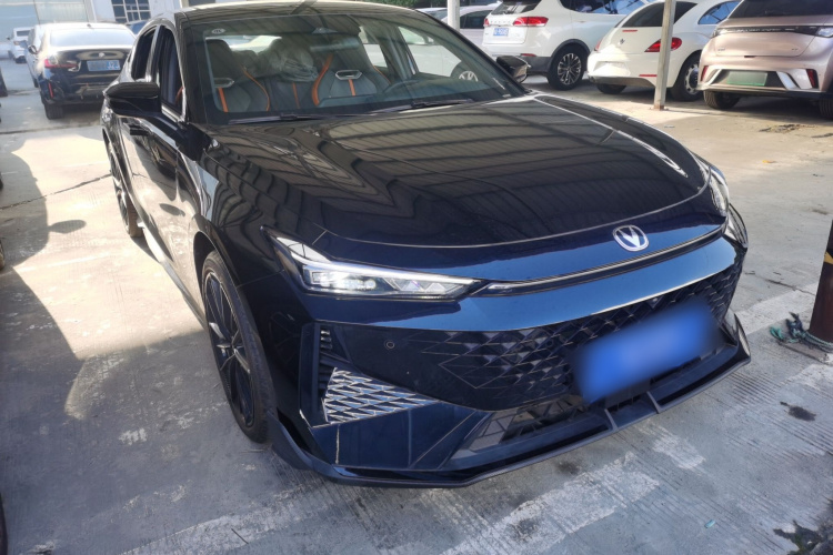 Changan UNI-V 2025 car image #4