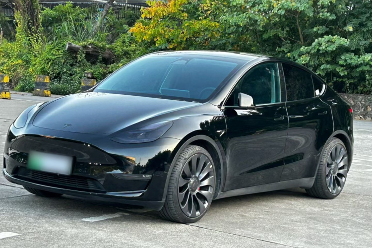 Tesla Model Y 2023 #4 Tesla Model Y 2023 car image #4