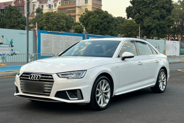 Audi A4L 2019 immagine di auto #4