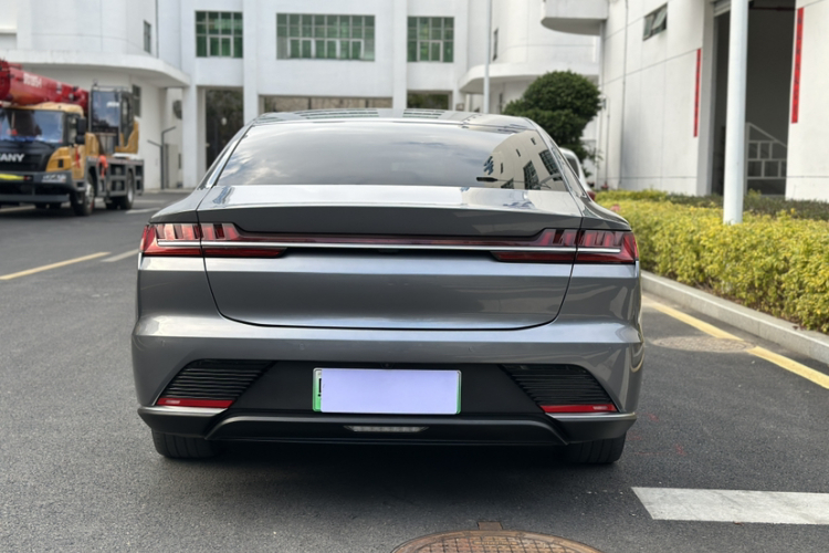 BYD Han 2021 car image #4