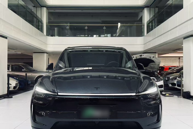 特斯拉 Model Y L 2025 汽车图片 #4