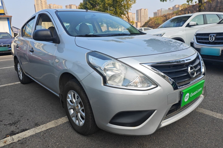 Nissan Sunny 2016 #4 Nissan Sunny 2016 car image #4