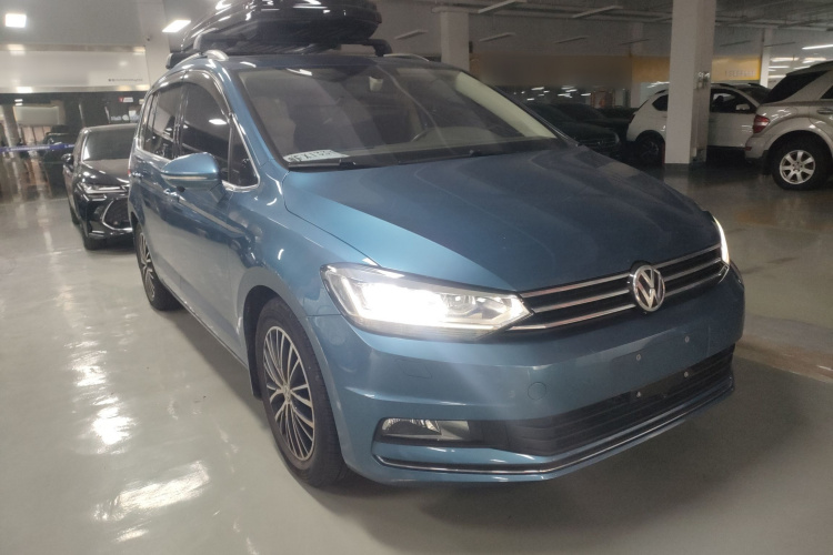 Volkswagen Touran 2018 immagine di auto #4