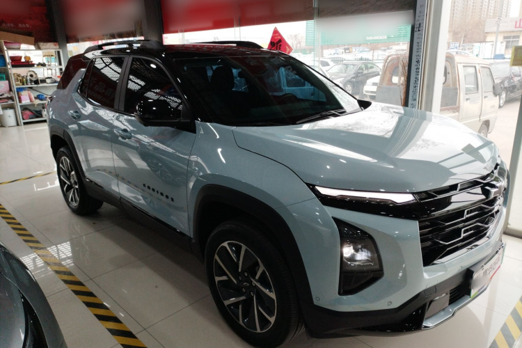 Chevrolet Equinox Plus 2024 car image #4