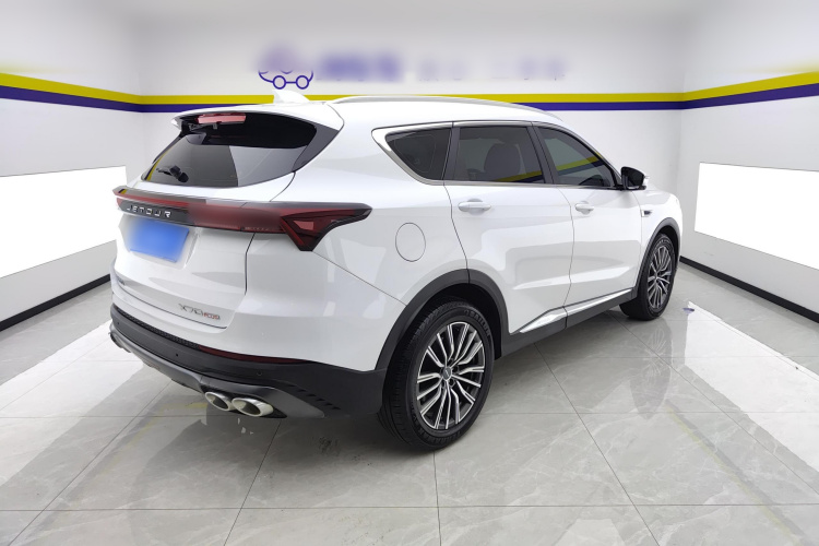 X70 PLUS 2024 car image #4