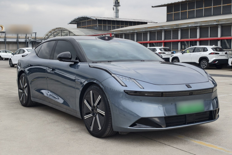 Lynk & Co 2024 immagine di auto #4