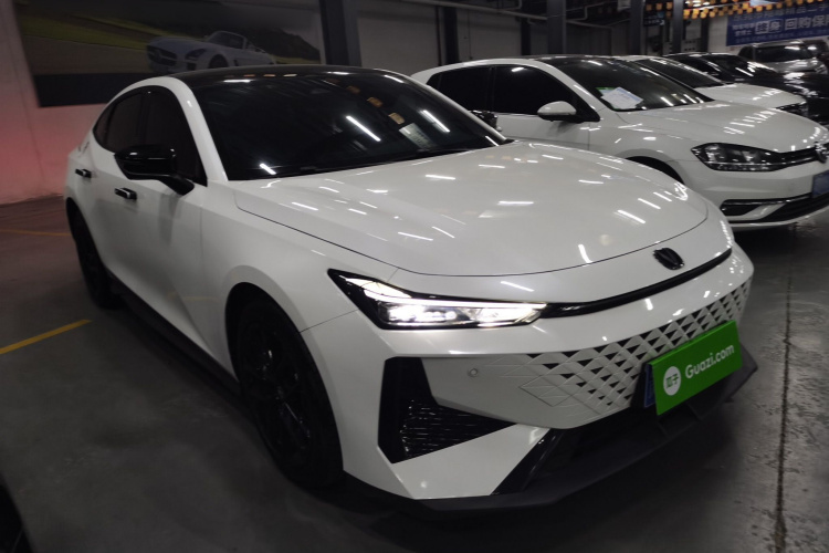 Changan UNI-V 2024 car image #4