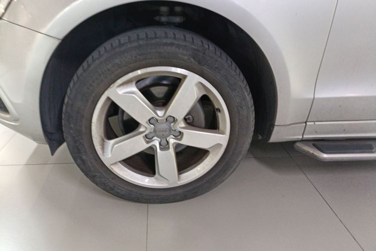 Audi Q5 2018 صورة سيارة #4