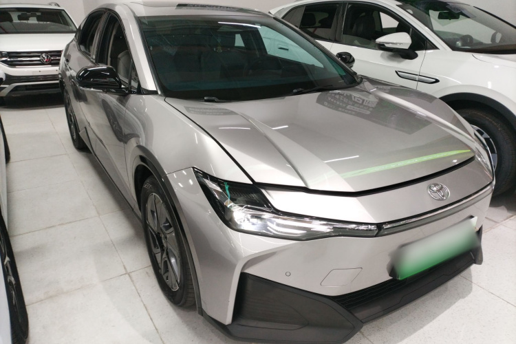 Toyota bZ3 2024 immagine di auto #4