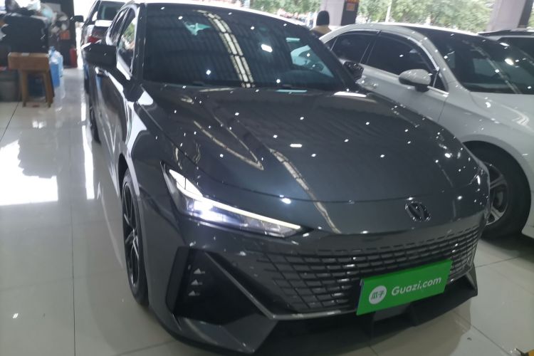 Changan UNI-V 2022 #4 Changan UNI-V 2022 car image #4