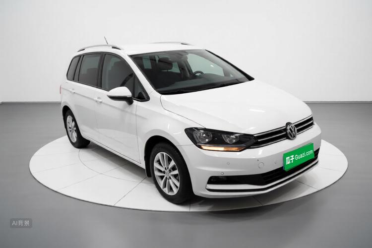 Volkswagen Touran 2018 immagine di auto #4