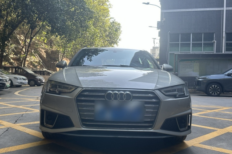 Audi A4L 2020 #4 Audi A4L 2020 car image #4