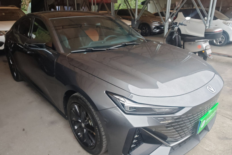 Changan UNI-V 2023 #4 Changan UNI-V 2023 car image #4