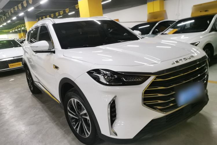 X70 PLUS 2022 car image #4