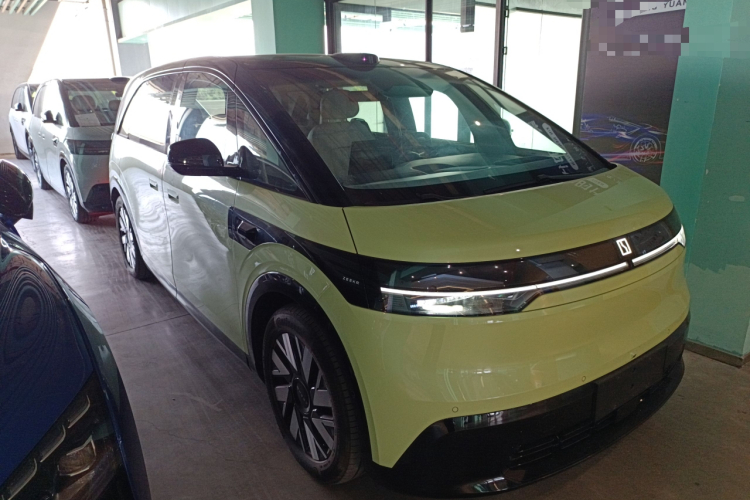 Zeekr MIX 2024 car image #4